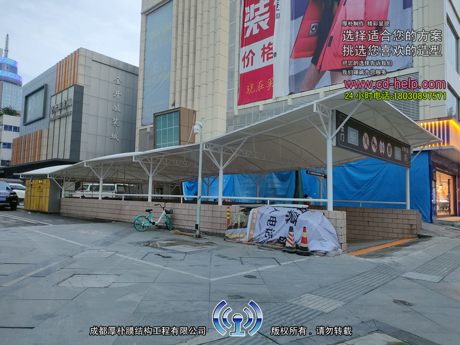 九龙广场通道膜结构工程照片5_成都膜结构案例