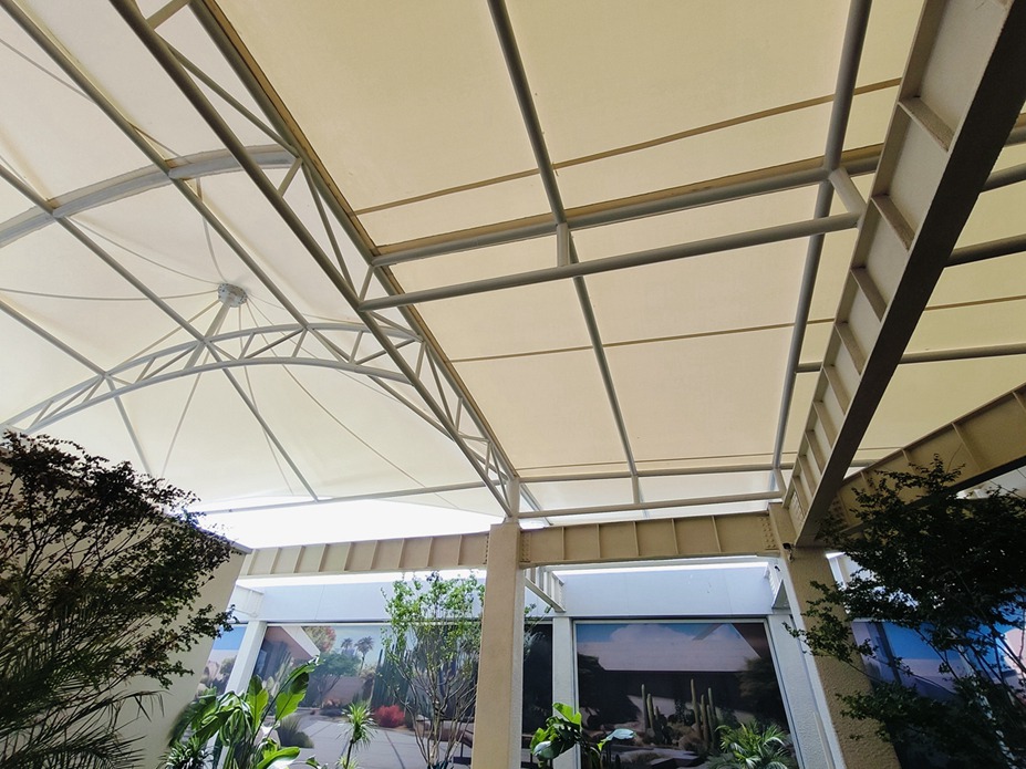 云南昆明远大云锦售楼部屋顶膜结构工程照片7_成都膜结构案例