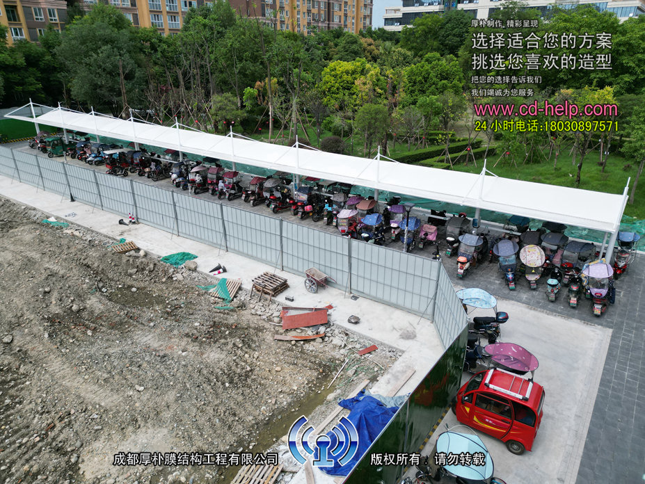 彭州医院非机动车棚膜结构工程照片5_成都膜结构案例