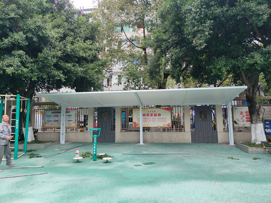 成都玉林小学电瓶车棚膜结构工程照片11_成都膜结构案例
