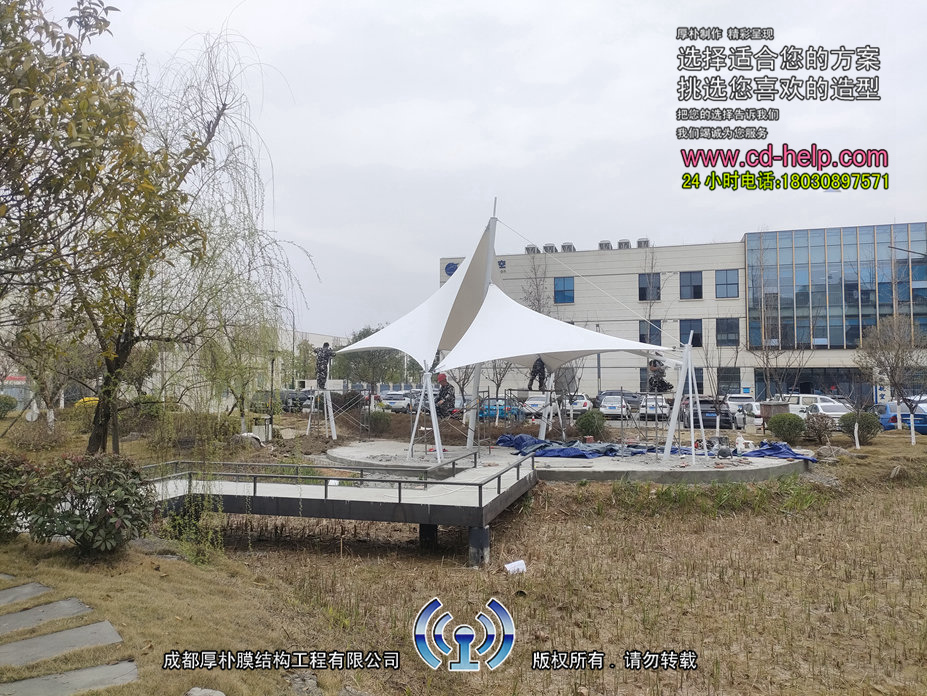 新都航空一路景观膜结构工程照片5_成都膜结构案例