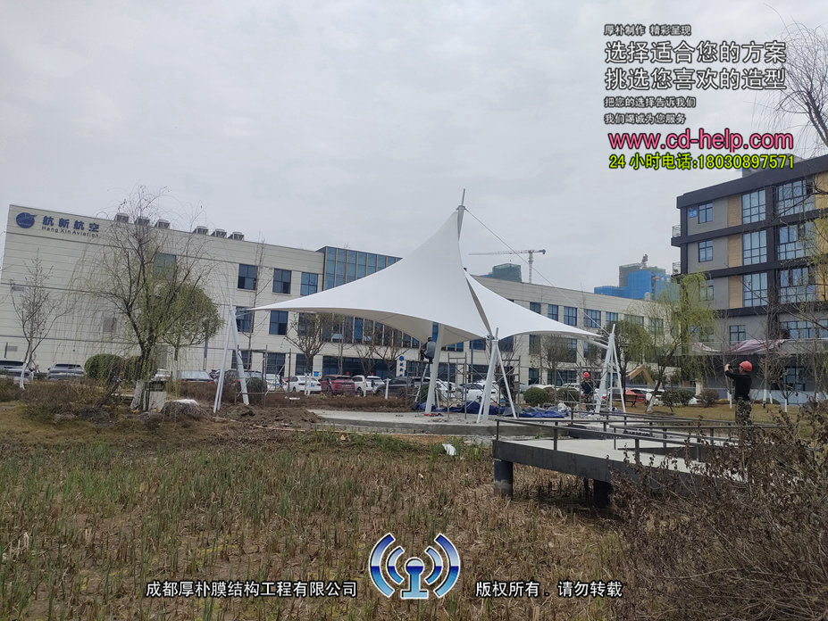 新都航空一路景观膜结构工程照片7_成都膜结构案例