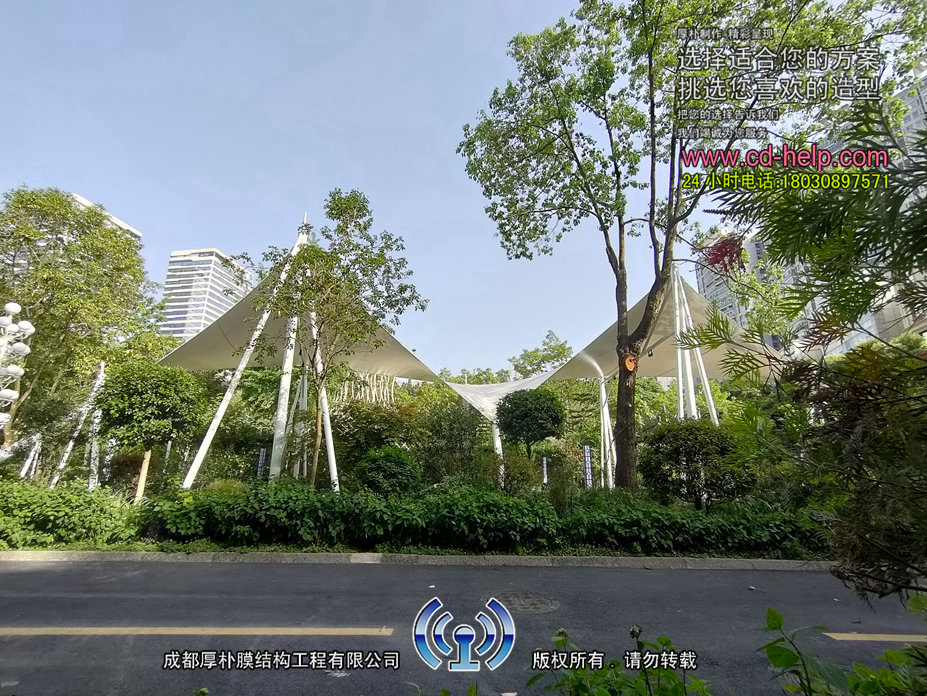 望江宾馆啤酒广场膜结构工程照片3_成都膜结构案例