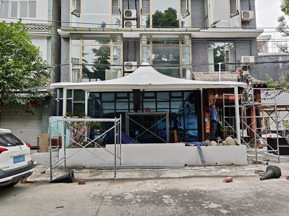 青城时光酒店遮阳膜结构实景图