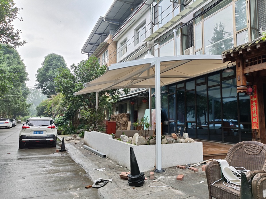 青城时光酒店遮阳膜结构工程照片4_成都膜结构案例