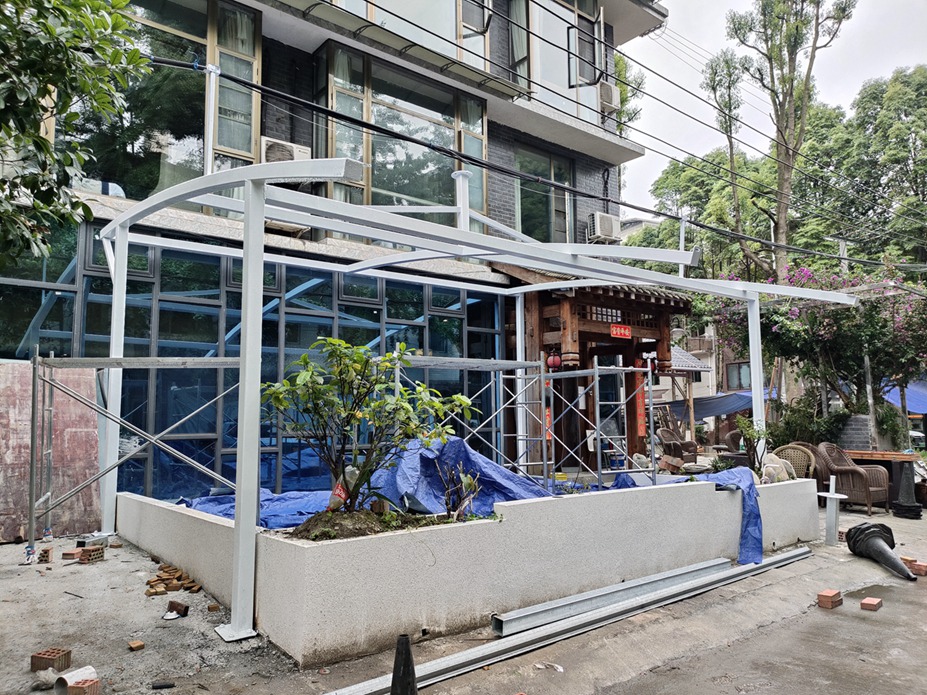 青城时光酒店遮阳膜结构工程照片11_成都膜结构案例