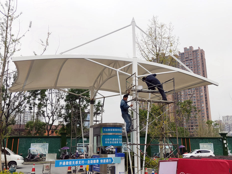龙泉万达广场收费亭膜结构工程照片12_成都膜结构案例