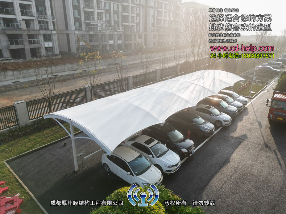 龙泉中医院车棚膜结构工程照片2_成都膜结构案例